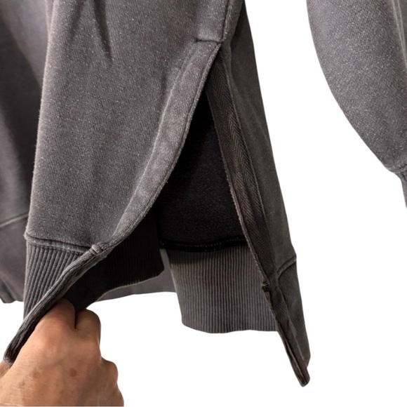 🌹𝐀𝐄𝐑𝐈𝐄𝐒 𝐒PLIT 𝐒𝐈𝐃𝐄𝐒 𝐆𝐑𝐀𝐘 𝐒𝐖𝐄𝐀𝐓𝐒𝐇𝐈𝐑𝐓 - Picture 2 of 5